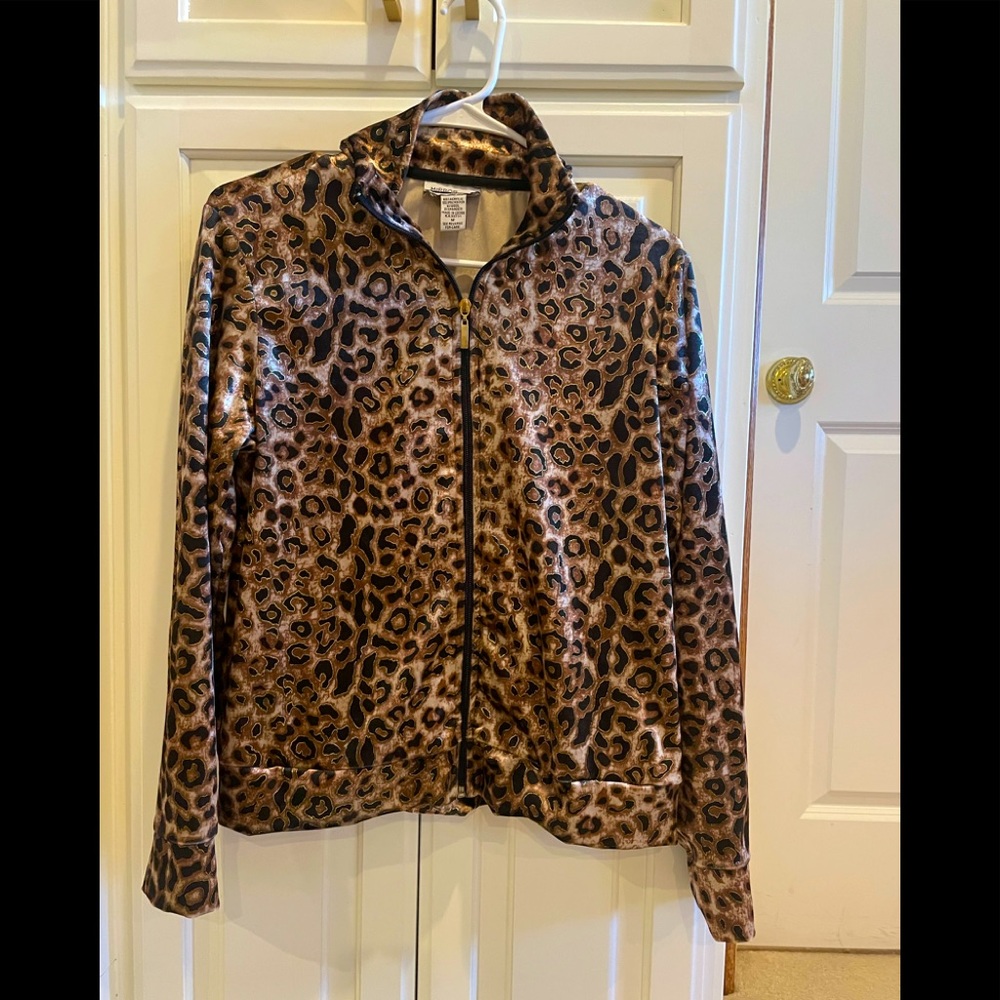 Size medium,leopard print zipper jacket.